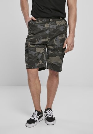 Cargo shorts in camouflagepatroon met tinten groen en grijs. Voorzien van meerdere zakken, knielengte ontwerp, katoenen materiaal en stevige stiksels.