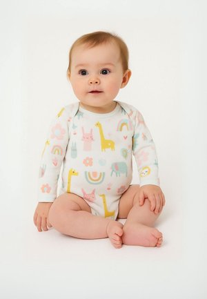 Bodysuit pour bébé à manches longues en tissu doux blanc, avec des motifs colorés d'animaux et de fleurs. Il possède un col rond et une coupe ajustée.