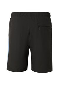 Férfi fekete rövidnadrág gumis derékrésszel, világoskék oldalsó csíkkal és cipzáras hátsó zsebbel.