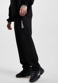 Rocawear JOGGING - Joggebukse - black