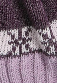 Thumbnail Image 2
