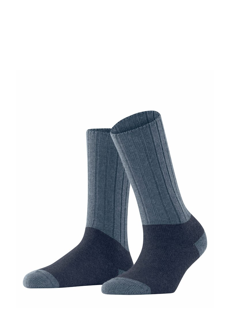 Chaussettes en mélange de coton avec un design côtelé, dans des tons de bleu foncé et de bleu clair. orteils et talons renforcés pour plus de durabilité.