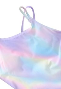 Vrchný diel plaviek s pastelovým vzorom dúhy, s tenkými nastaviteľnými ramienkami, vyrobený z hladkej, elastickej látky s jemným leskom.