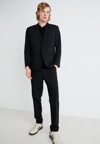 Jack & Jones PREMIUM JPRBUSHWICK HARRY REGULAR - Odijelo - black