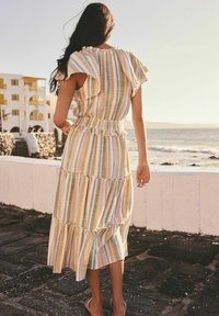 Next FLUTTER SLEEVE TIE NECK ELASTICATED WAIST TIERED MIDI - Vardagsklänning - off white and blue stripe