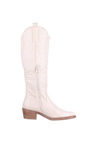 Botas de cowboy de cuero blanco con un caña alta, costuras decorativas, cremallera lateral y un tacón de madera medio. Presenta una textura suave.