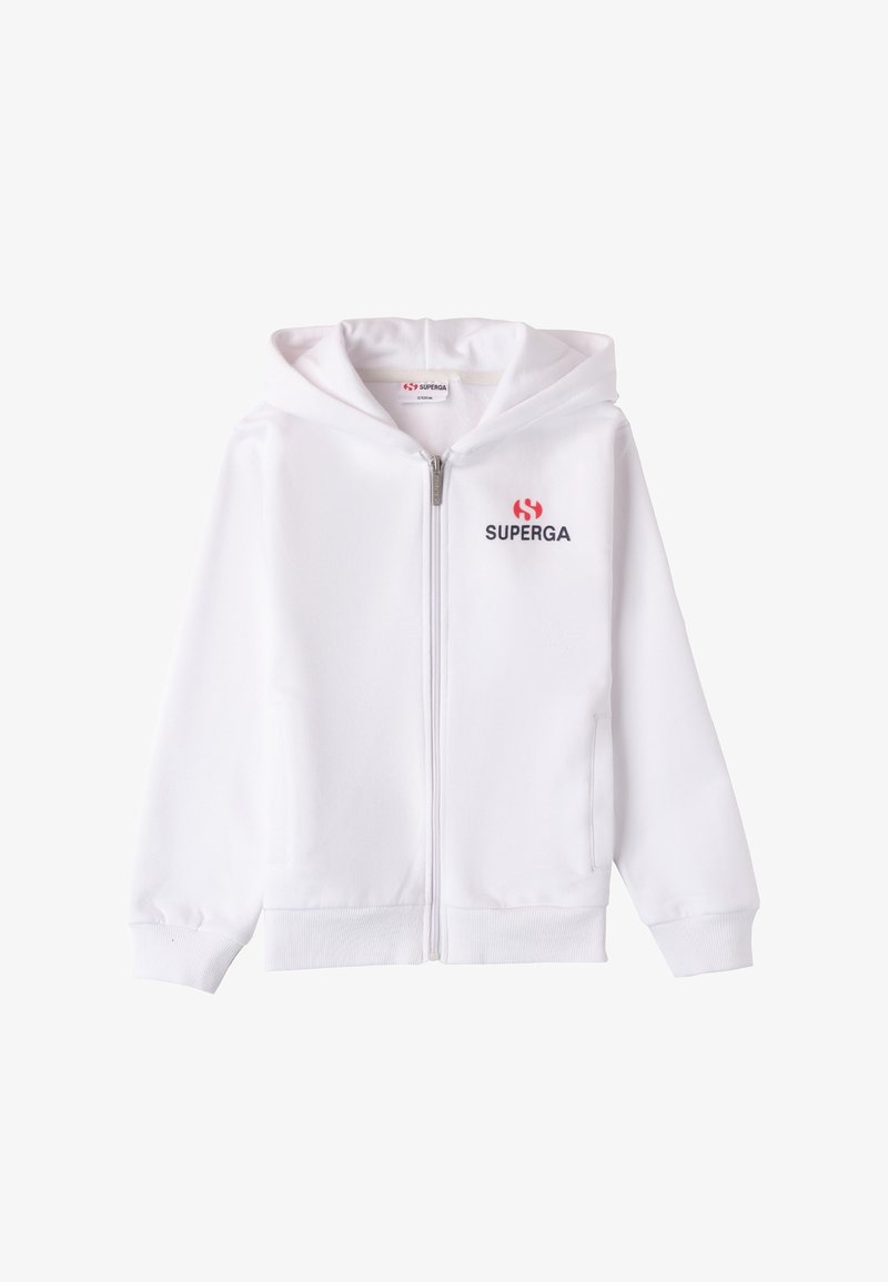 Sudadera blanca con cremallera hecha de tela suave, que cuenta con capucha, dos bolsillos laterales, puños acanalados y el logo "SUPERGA" en rojo y azul marino en el pecho.