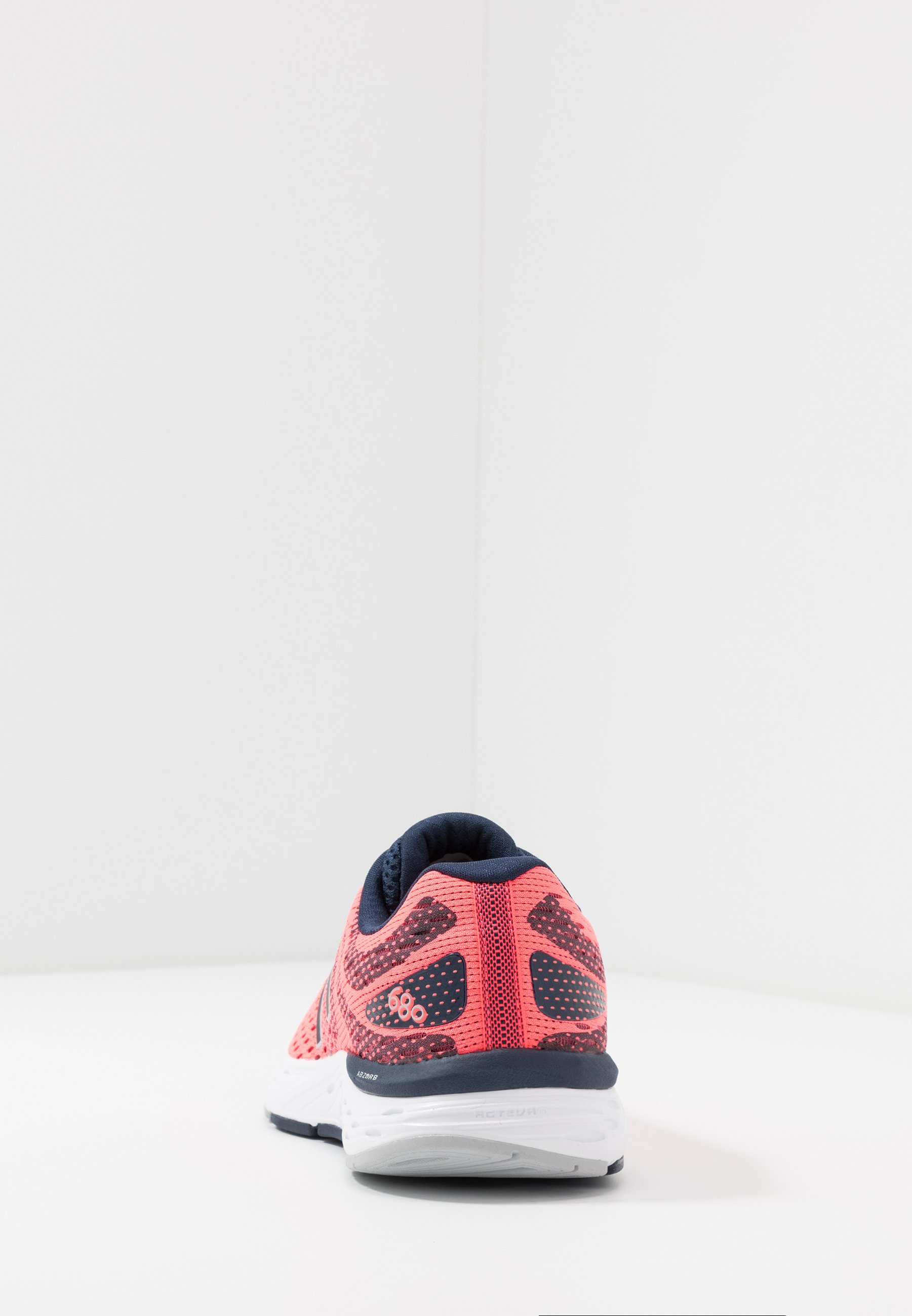 new balance 680 pink