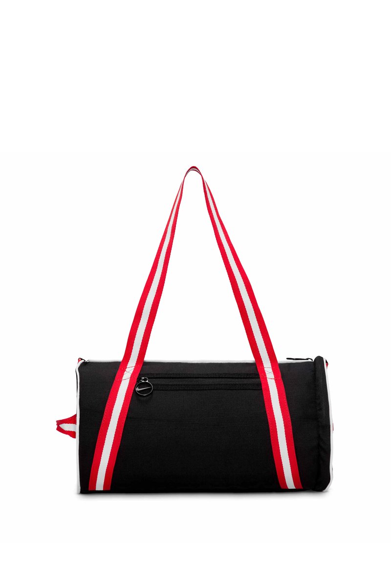 Borsa da viaggio cilindrica nera con tracolle a strisce rosse e bianche e una piccola tasca con zip sul lato.