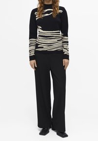 Object Sweter