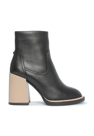 Botines con plataforma - black