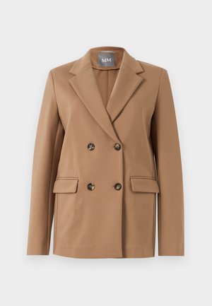 Blazer marrone doppiopetto in un tessuto liscio, con reversal a punta, due tasche frontali e bottoni rotondi con un design sobrio.