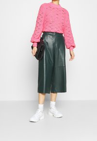 Selected Femme Stickad tröja - pink