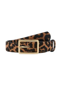 Ceinture en imprimé léopard fabriquée dans un matériau texturé, avec une boucle rectangulaire en or et un intérieur noir lisse.