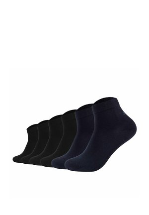 Sechs Paar niedrig geschnittene Socken in Schwarz und Dunkelmarine, nebeneinander auf weißem Hintergrund angeordnet.