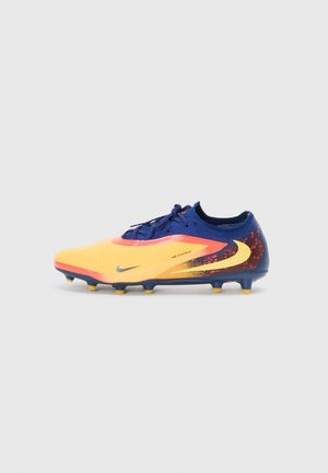 Nike nogometne kopačke s žutom/plavom gradijentnom dizajnu, teksturiranom gornjom površinom i žutim držačima. Sadrže istaknuti swoosh logo sa strane.