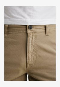 Ausgewählt, elmwood