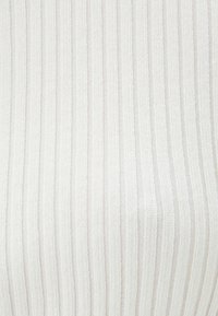 Koton Neule - white