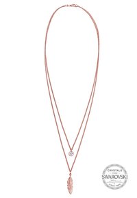 Roségold-Halskette mit zwei Ketten: einem runden Kristallanhänger und einem Feder-Charm. Texturiertes Metallsdesign, schlanker und eleganter Auftritt.