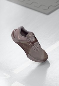 Unselected, light violet ore/silt red/tattoo