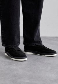 Filling Pieces Matalavartiset tennarit - black