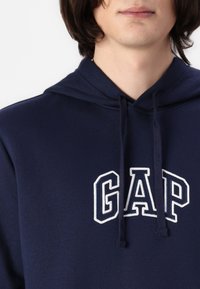 GAP LOGO  - Bluză de molton - dark blue