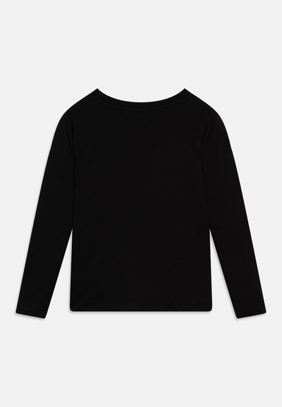 Camiseta negra de manga larga con cuello redondo. Tejido suave y elástico. Diseño simple y sólido sin costuras visibles ni adornos.