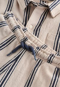 Next REGULAR FIT - SHORT SLEEVE SET - Träningsbyxor - neutral striped