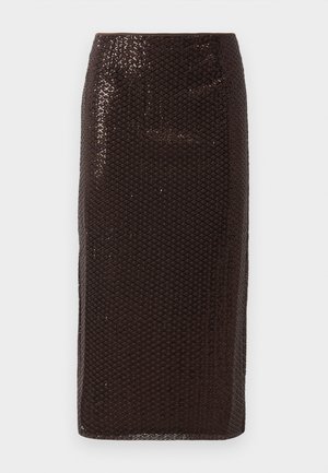 Dunkelbrauner Pailletten-Bleistiftrock mit hoher Taille und subtilem Diamantmuster, vor einem schlichten weißen Hintergrund präsentiert.