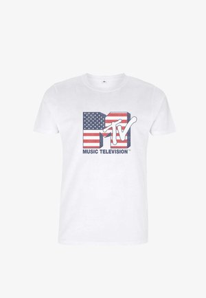 Witte katoenen t-shirt met een grafisch ontwerp van 'MTV' in het blauw met rode strepen die lijken op de Amerikaanse vlag en de tekst "MUSIC TELEVISION."