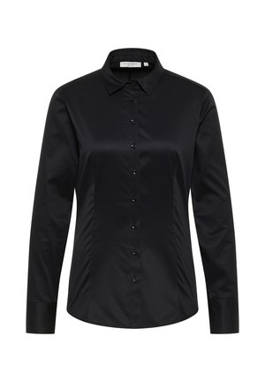 Chemise noire à manches longues en tissu lisse, dotée d'un col classique, d'une fermeture à boutons et d'une coupe structurée. Coutures et poignets visibles.