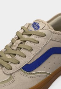 Vans ROWLEY CLASSIC UNISEX - Αθλητικά παπούτσια - beige