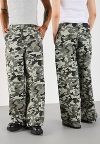 YOURTURN UNISEX - Vaqueros boyfriend - grey/black