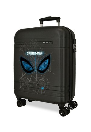 Maleta rígida negra con ojos azules temáticos de Spider-Man, diseño de telaraña, cuatro ruedas giratorias y asa retráctil.