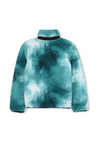 Φλις πουλόβερ σε τιρκουάζ με υφή που θυμίζει σύννεφο. Διαθέτει ψηλό γιακά, μακριά μανίκια και μαύρη λεπτομέρεια στο τελείωμα.