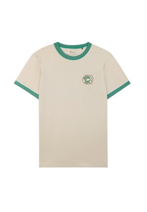 T-shirt en coton beige avec un col rond et des manches teal. Présente un logo circulaire vert et beige sur la poitrine gauche et des manches courtes.