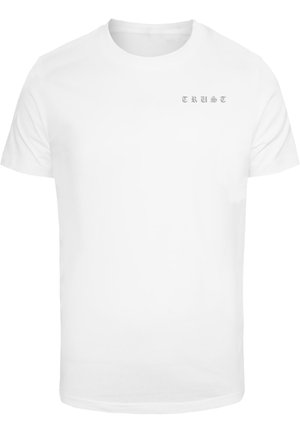 Weißes T-Shirt mit kurzen Ärmeln aus Baumwolle, mit dem Wort "TRUST" in einer hellgrauen Schrift auf der linken Brustseite.