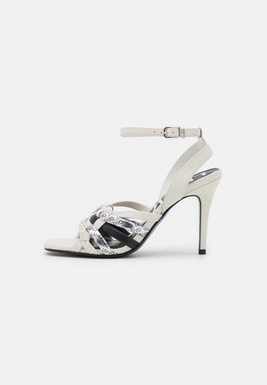 Sandales à talons hauts - white