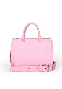 Rosa handväska med rektangulär form, tillverkad av mjukt tyg, med läderhandtag och avtagbar rem, metallspänne och sömnadsdetaljer.