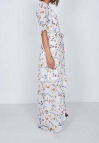 True Violet Vestito lungo - off-white