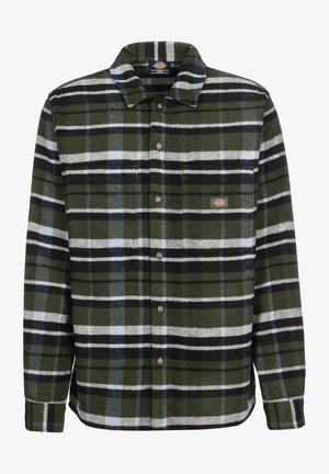 Chemise à manches longues à boutons avec col, imprimé à carreaux verts, noirs et blancs, avec une petite poche poitrine ornée d'un écusson logo.