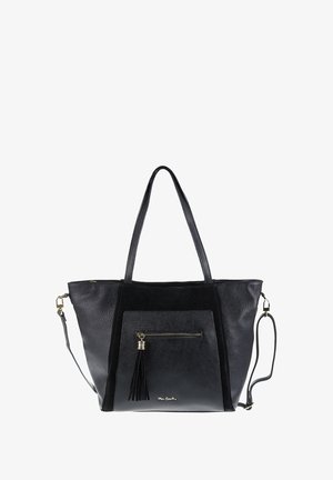 Zwarte tote bag met een textuur van leer en suède accenten, voorzien van een voorste ritszak, gouden hardware en een kwastdetail. Twee schouderbanden.