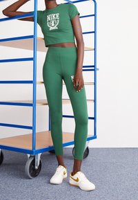 Nike Sportswear Leggings - Byxor - dark green