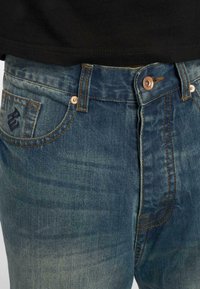 Rocawear Džinsa auduma šorti - light mid blue washed