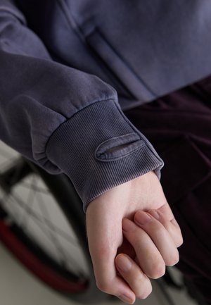 ADAPTIVE MODULAR WASHED HOODIE - Ikdienas džemperis - dark blue