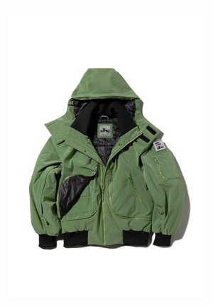 Žalias gobtuvėlis su juodu pamušalu, priekiniai ir rankovių kišenės su užtrauktukais, elastingi rankogaliai ir logotipas ant kairės rankovės.