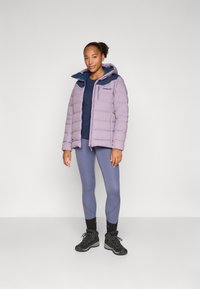 Norrøna TAMOK JACKET - Pūkinė striukė - purple sage