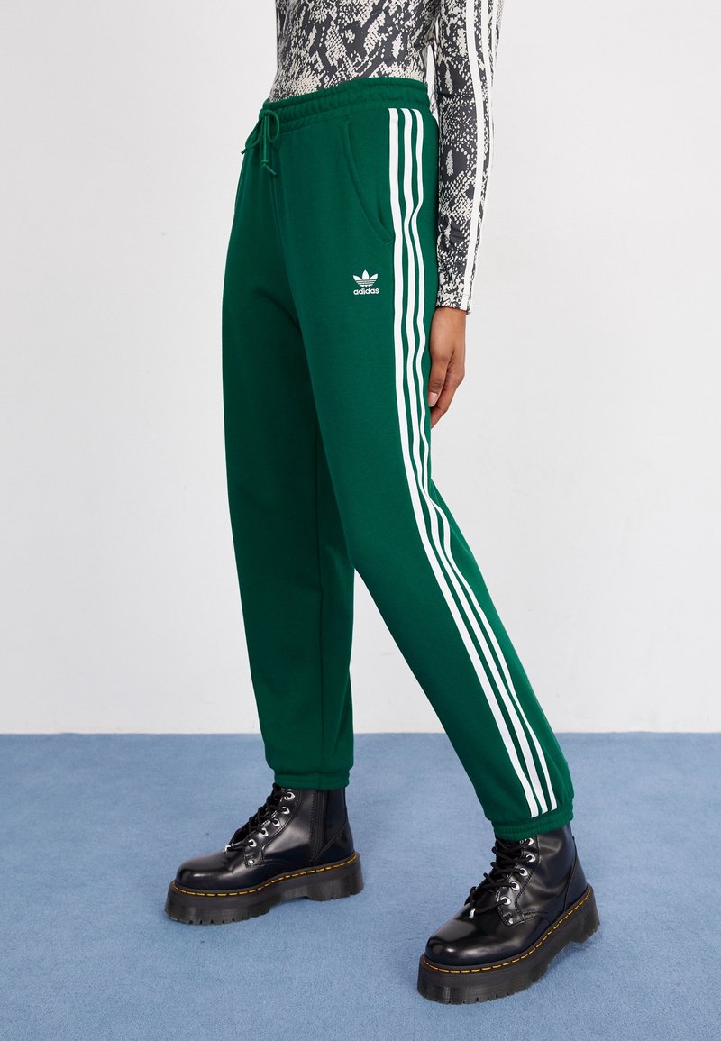 adidas Originals Teplákové kalhoty - green