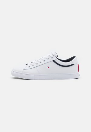 ICONIC VULC PUNCHED - Sneakersy niskie - white