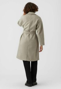 Vero Moda VMFORTUNE LONG JACKET  - Abrigo clásico - silver mink